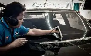 ฝนตกน้ำเข้ารถ ? น้ำรั่วซึมเข้ากระจกหน้ารถ ? และวิธีซ่อมเอง