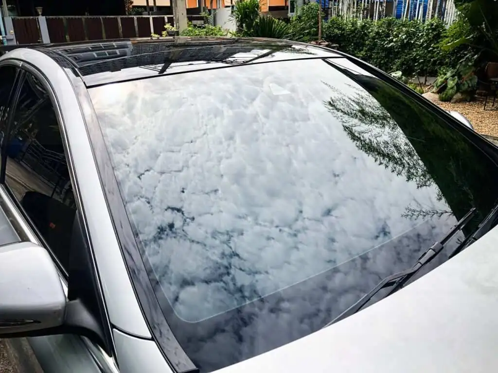 AUTOMOTIVE GLASS CARE & MAINTENANCE GUIDE