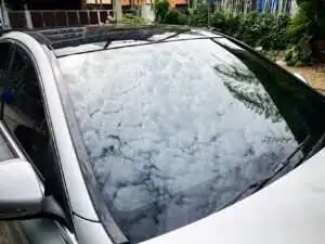 ฝนตกน้ำเข้ารถ ? น้ำรั่วซึมเข้ากระจกหน้ารถ ? และวิธีซ่อมเอง