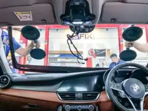 เปลี่ยนกระจกรถยนต์ Mercedes-Benz