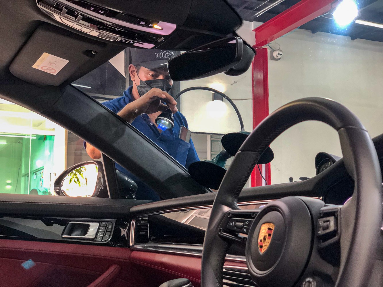 งานซ่อมกระจก porsche panamera