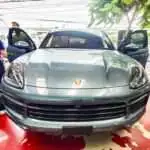เปลี่ยนกระจกรถยนต์ Porsche