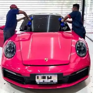 เปลี่ยนกระจกรถยนต์ Porsche